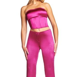 i am gia vikki top💗